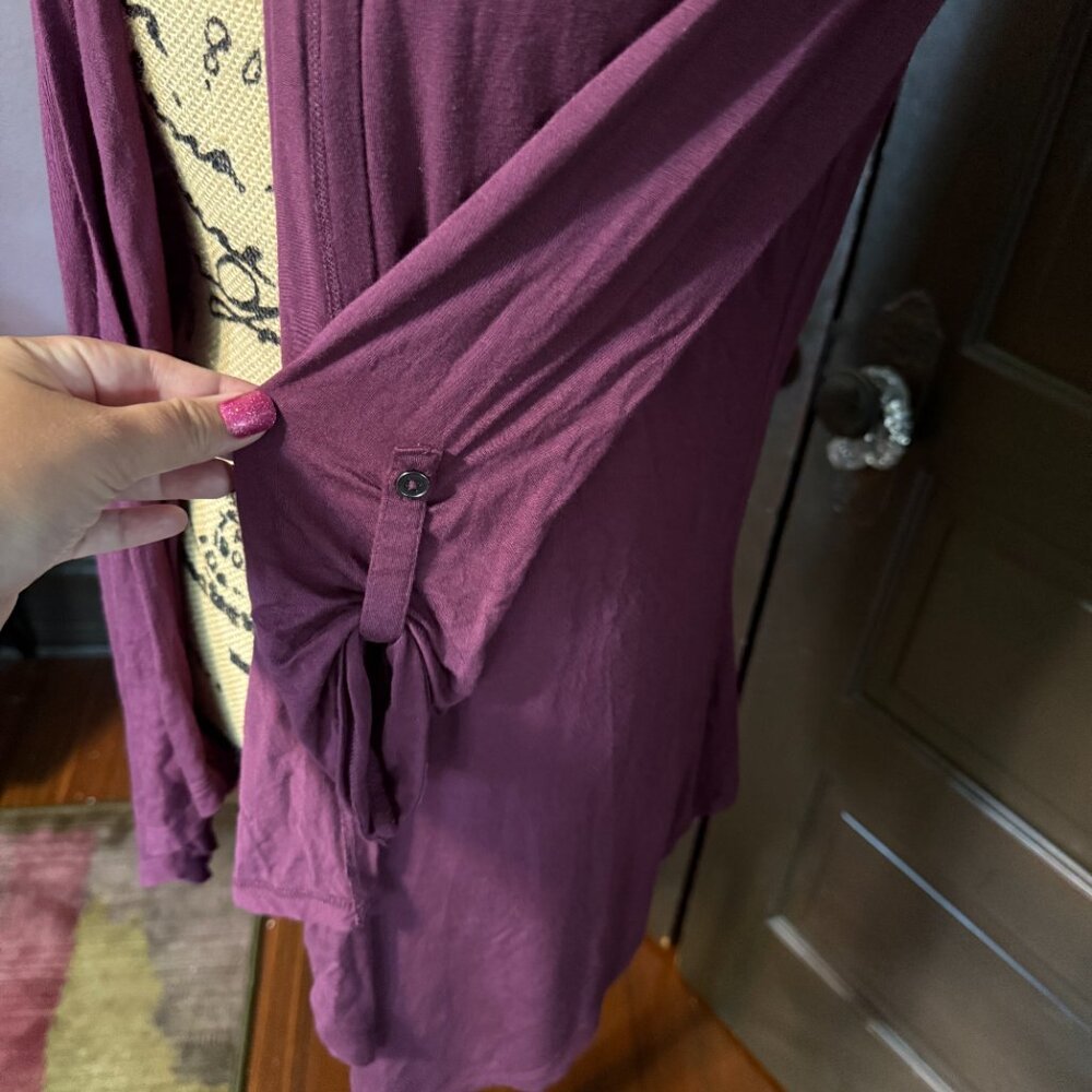 Beatiful Cardigan - Picture 2 of 3